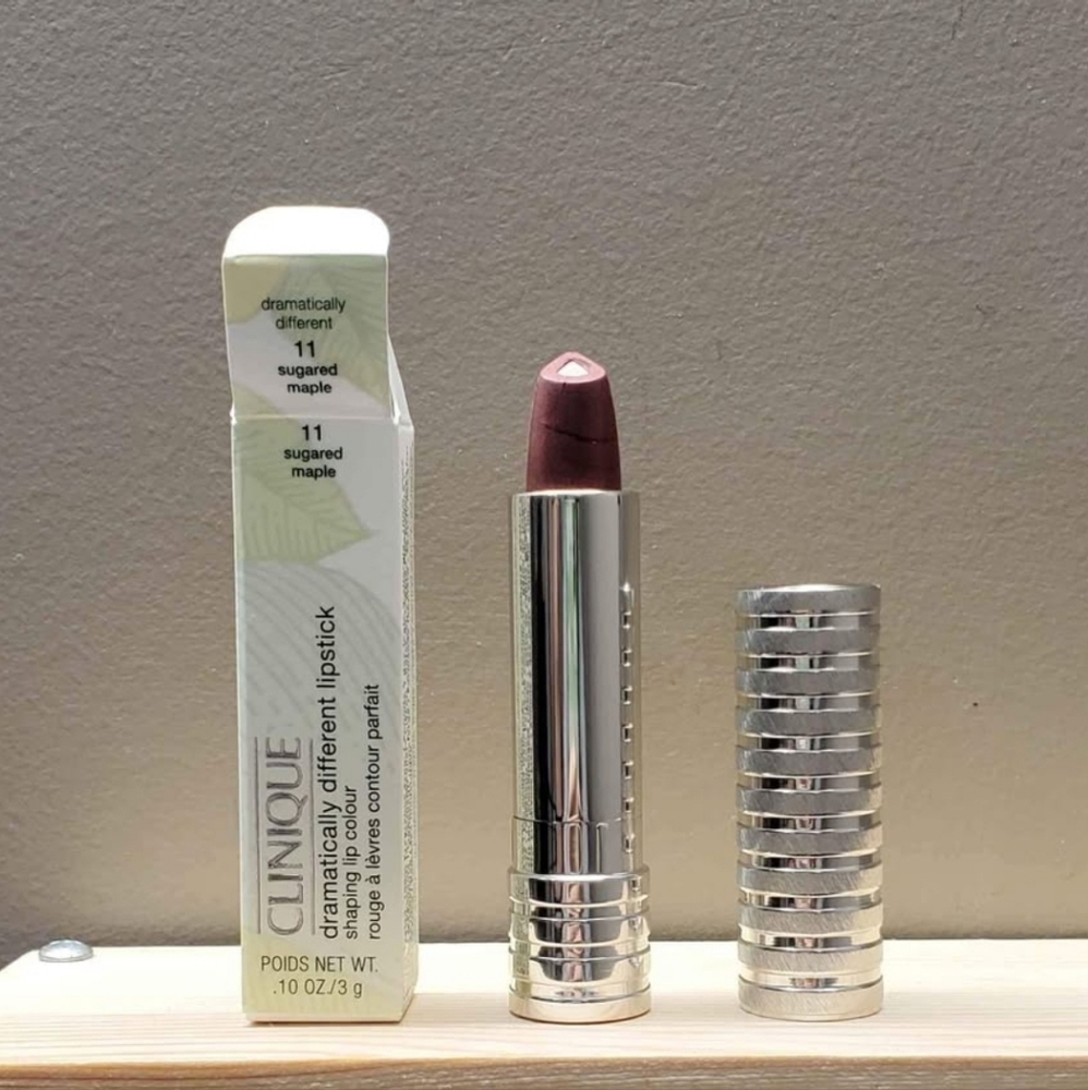 Clinique Lipstick in 11 Sugared Maple